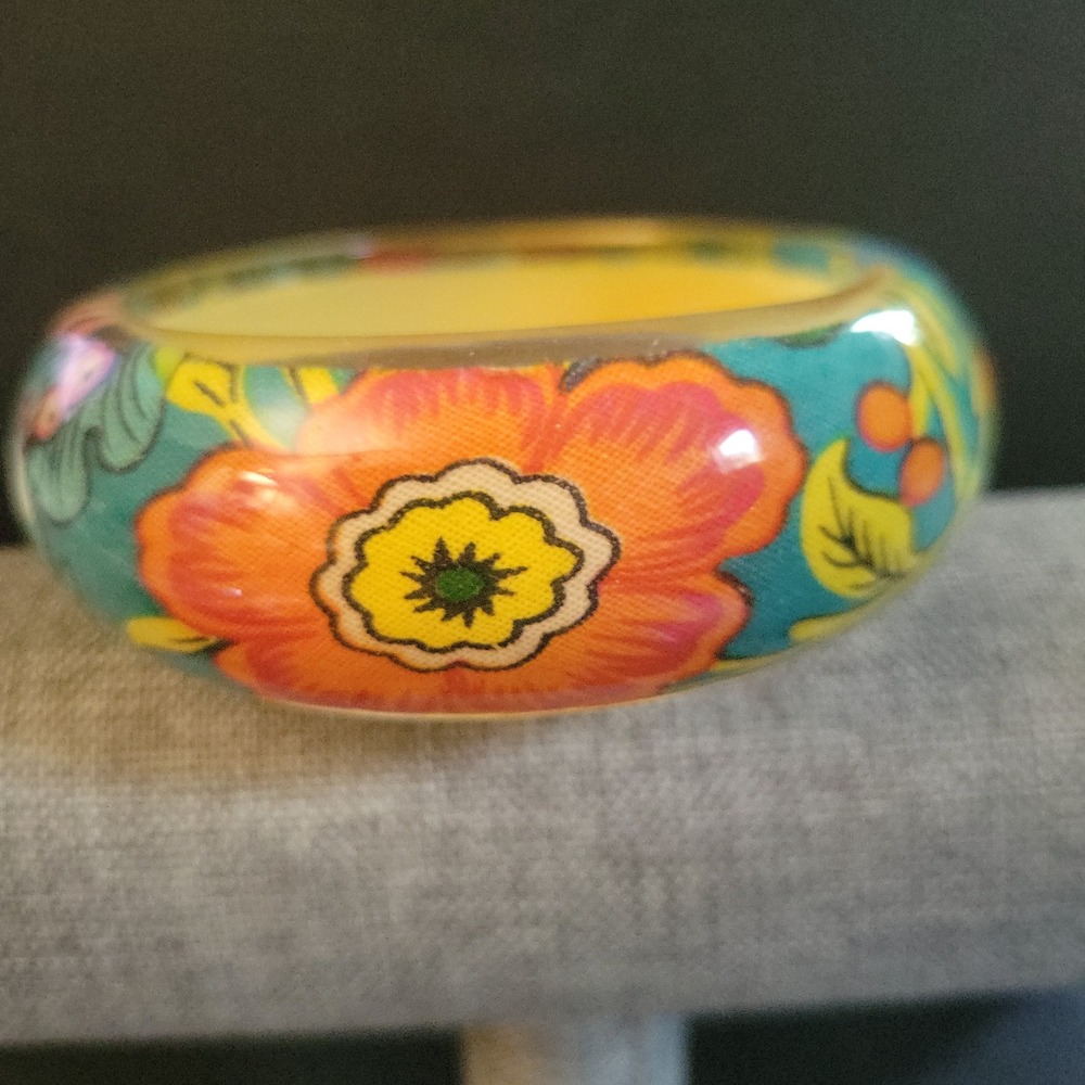 Vintage Style Chunky Floral Resin Bangle Bracelet Blue Orange Medium Cottagecore